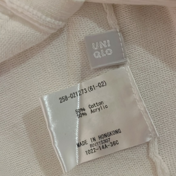 Uniqlo Cardigan - White/Cream Color - Size Small - Picture 4 of 6